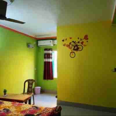 Goroomgo Sun Plaza Lodge Konark Rooms