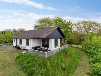 "Dika" - 400m from the Sea Hotels near Ringebakkerne