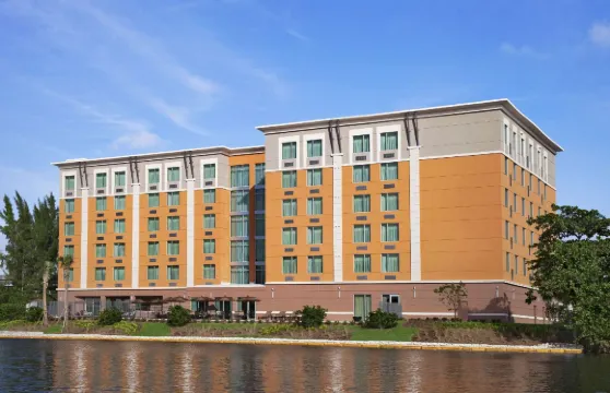 洲際酒店集團邁阿密機場藍色瀉湖區智選假日酒店