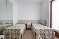 3225 La Trozzella公寓 by Barbarhouse