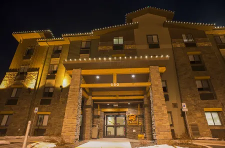 My Place Hotel-Bend, or