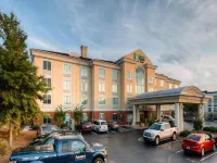 Holiday Inn Express & Suites Aiken Hotels in Montmorenci
