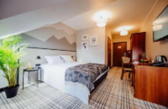 Kyriad Karkonosze Отели в г. 