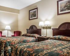 Econo Lodge Inn & Suites North Syracuse Airport