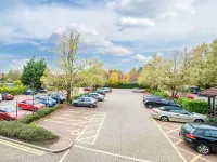 Peartree Lodge Waterside - parcheggio