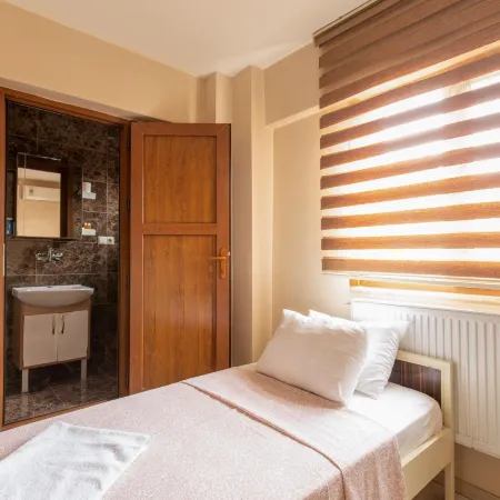 Beyoglu Huzur Hotel Отели рядом с достопримечательностью «Европейская сторона»