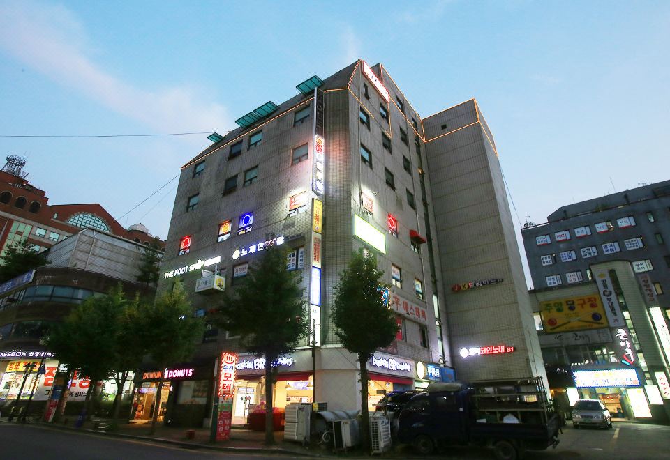 우진모텔 이미지