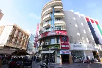 Tanha Hotel