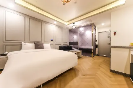 Yeongju Hue Stay Self Check-in Motel Отели рядом с достопримечательностью «Сосу-совон»