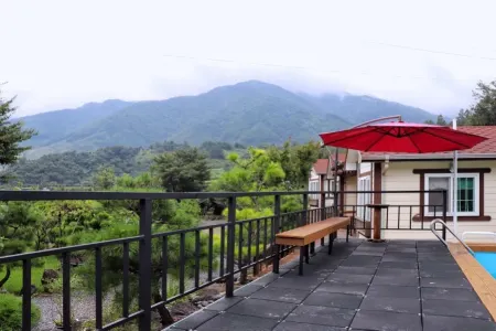 Sancheong Dullegil Pension Cheongsol