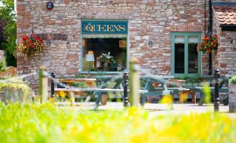 The Queens Chew Magna