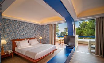 Ramada by Wyndham Loutraki Poseidon Resort