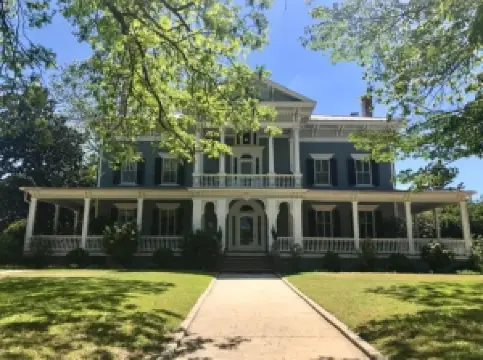 Elmwood 1820 Bed & Breakfast Inn