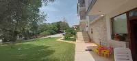 Apartments Hawaii Hôtels à : Pjescana Uvala