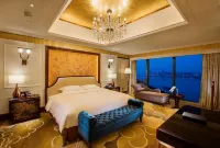 Hilton Wuhan Riverside