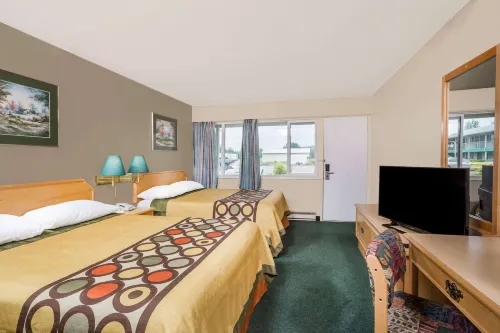 Super 8 by Wyndham Quesnel BC Hotels in Quesnel
