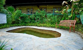 Family Garden Inn & Suites