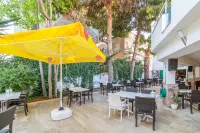 Ponz Hotel