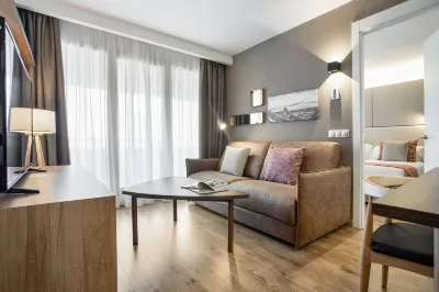 Pierre & Vacances Apartamentos Edificio Eurobuilding 2 Hotel a 