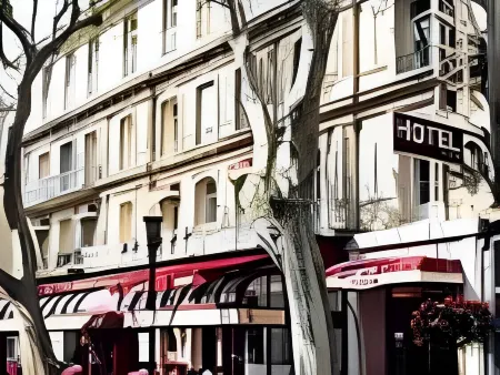Hôtel le Bristol Отели рядом с достопримечательностью «Mairie d'Avignon»