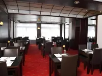 Luna Inn Stuttgart City - فطور