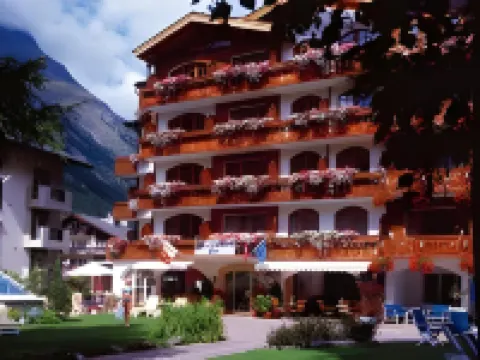 โรงแรมอีเดนเวลเนส