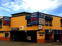 Eureka Town House Motel - Historic Old Town Hotels in Eureka