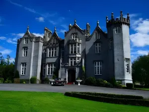 Kinnitty Castle Hotel