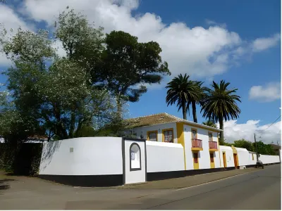 Quinta do Espírito Santo Hotel dekat Igreja Da Misericordia