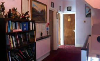 Home and Away Guesthouse
