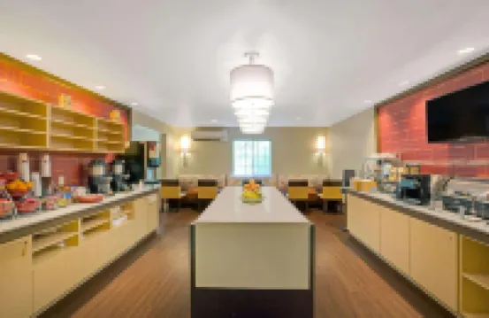 Suburban Studios Charlotte - Executive Park