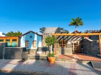Club Vista Serena Hotels in Comarca Sur