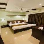 Hotel Plaza Heights by Rak Rooms, Mangaluru Hôtels à proximité de : Jami Mosque of Zinad Baksh