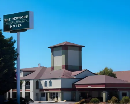 The Redwood Riverwalk, a Boutique Hotel Hoteles en Fortuna