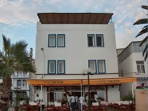 Artemis Hotel