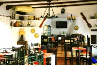 Villa Columbus Rooms and Restaurant - Breakfast