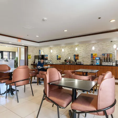 Best Western Plus Oakbrook Inn