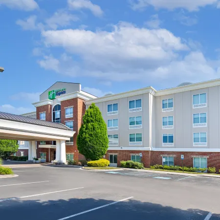 Holiday Inn Express & Suites OOLTEWAH SPRINGS-CHATTANOOGA by IHG Отели в г. Ултюа