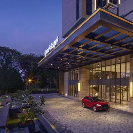 Hyatt Centric Hebbal Bengaluru Отели рядом с достопримечательностью «Технопарк Маньята»