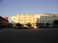 Sure Hotel by Best Western Wilhelmshaven City Hotels near Maade