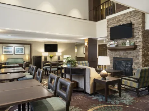Staybridge Suites INDIANAPOLIS-AIRPORT by IHG