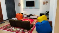 Villa de Voltaf Hotell i Sumber Kolak