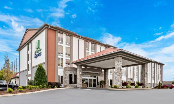 Holiday Inn Express Nashville-Hendersonville, an IHG Hotel