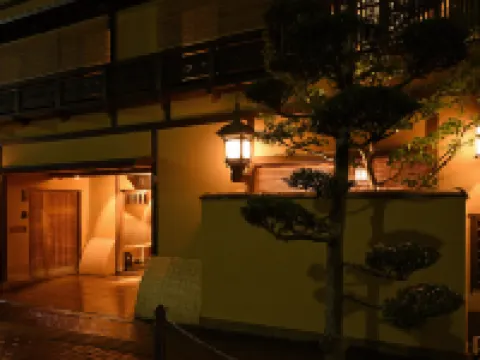 Ogiya โรงแรมในทาเคโอะ