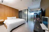 Yangsan Mulgeum September Hotel Hotels near Naewonsa