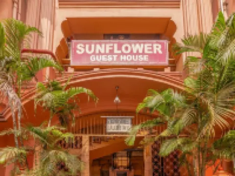 Sunflower Guesthouse โรงแรมใกล้สถานกงสุลสหรัฐอเมริกา โกลกาตา