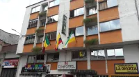 Hotel Confortel Hotels near CENTRO DE COMERCIO LA 15