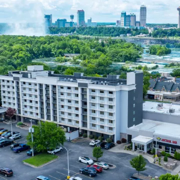 Holiday Inn NIAGARA FALLS STATE PARK ENTRY by IHG Отели рядом с достопримечательностью «Подковообразный водопад»
