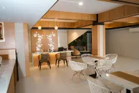 Hotel Botanic Belatuk Hotel dekat Outlet Julak Perdana