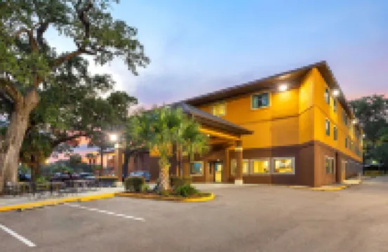 Days Inn by Wyndham Biloxi Beach